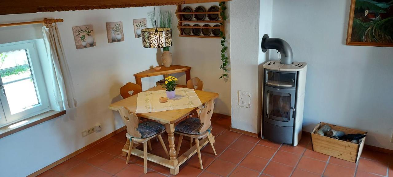 Ruhig Gelegene Ferienwohnung Im Gruenen Mit Terrasse Und Kleinem Garten Rotthalmuenster Екстер'єр фото
