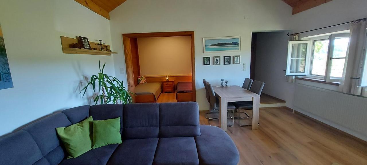 Ruhig Gelegene Ferienwohnung Im Gruenen Mit Terrasse Und Kleinem Garten Rotthalmuenster Екстер'єр фото